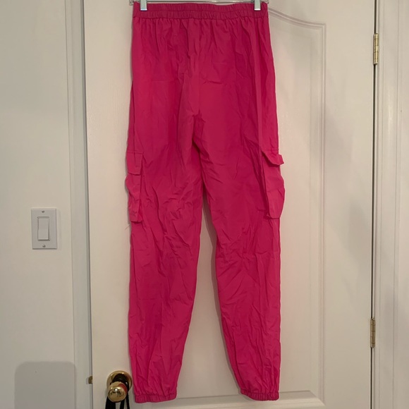 Bright pink windbreaker trackpants - cargo style - Picture 7 of 8